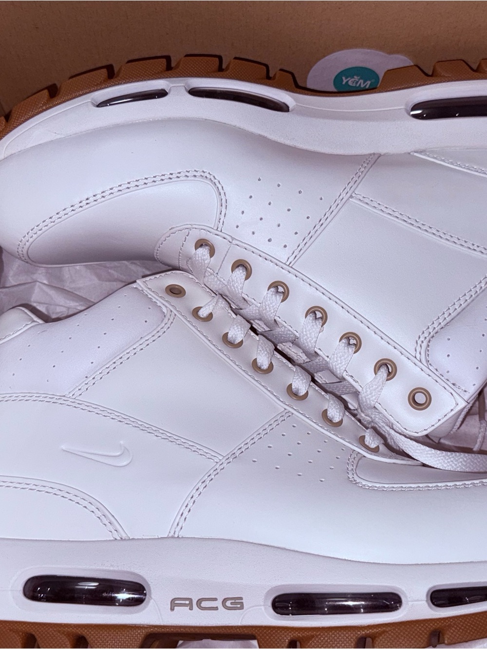 Nike Men’s White Leather Sneakers with Gum Outsole